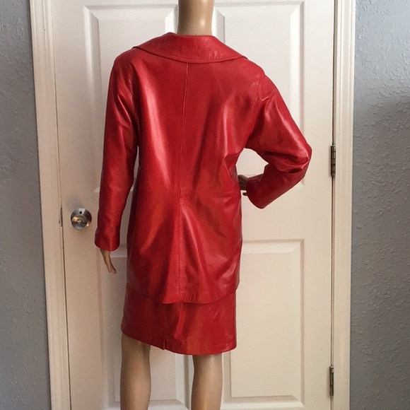 🔥🔥TAKE 50% OFF LIST PRICE 🔥🔥UNKNOWN DESIGNER.           DOUBLE BREAST SUIT - Picture 2 of 12